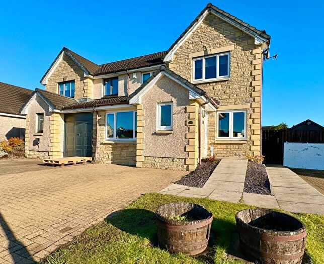 4 Bedroom Semi Detached House For Sale In Bonnymuir Crescent, Bonnybridge, FK4