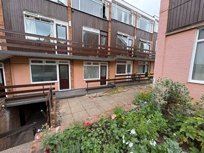 Studio For Sale In Mandells Court, Norwich, Norfolk, NR3