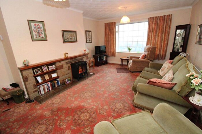 3 Bedroom Bungalow For Sale In Downs Crescent, Gawber, Barnsley, S75