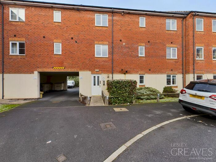 2 Bedroom Flat To Rent In Shaw Gardens, Gedling, Nottingham, NG4