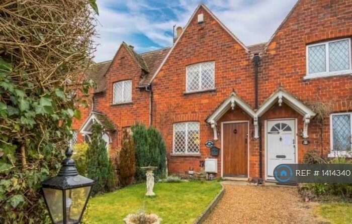 2 Bedroom Semi-Detached House To Rent In High Street, Oakley, Bedford, MK43