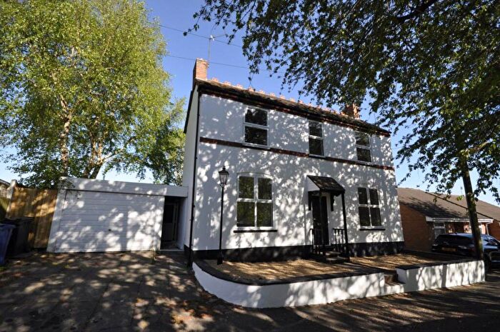 3 Bedroom Detached House To Rent In Church Road, Lye, DY9