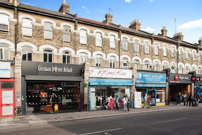 1 Bedroom Flat To Rent In Cranbrook Road, Ilford, IG1