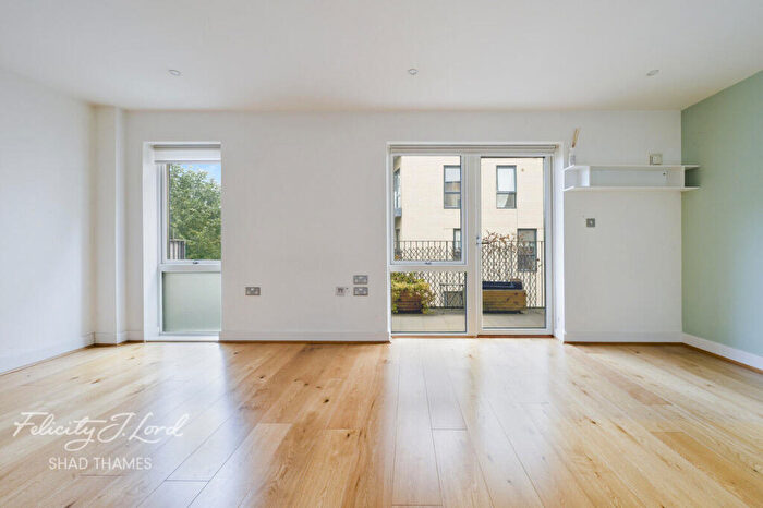 3 Bedroom Apartment For Sale In The Penthouse, Pitman Building, SE16