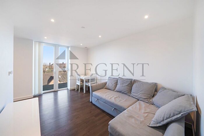 1 Bedroom Flat To Rent In Skylark Point, Newnton Close, N4