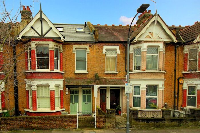 Studio To Rent In Eynham Road, London, W12