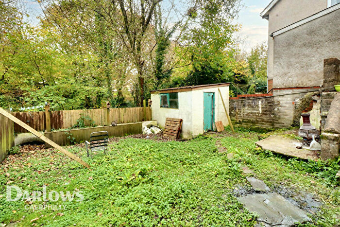 3 Bedroom End Of Terrace House For Sale In Penallta Road, Hengoed, CF82