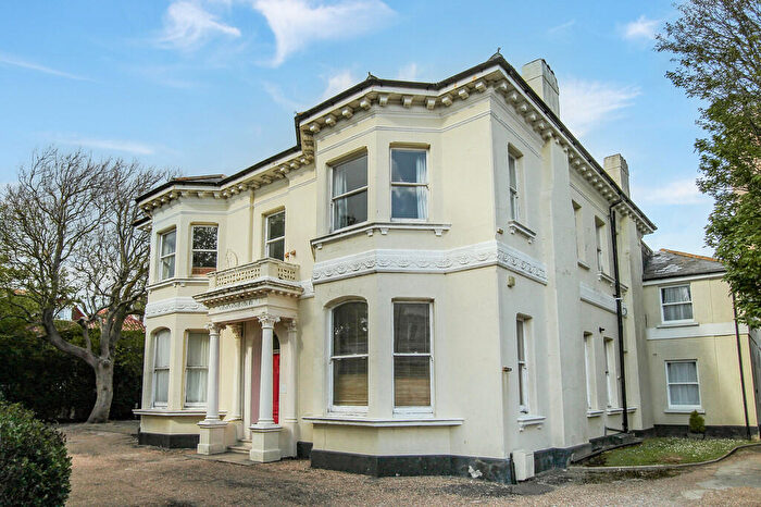 1 Bedroom Flat To Rent In Farncombe Road, Worthing, BN11