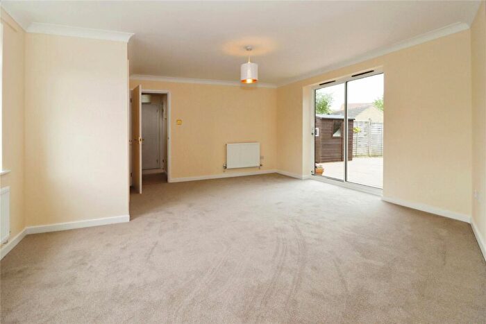 3 Bedroom Terraced House For Sale In Elizabeth Way, Mangotsfield, Bristol, BS16