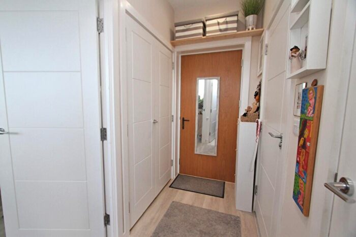 1 Bedroom Apartment For Sale In Upperton Road, Eastbourne, BN21