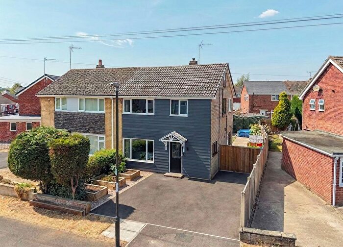 2 Bedroom Semi Detached House For Sale In Windermere Road, Clay Cross, S45