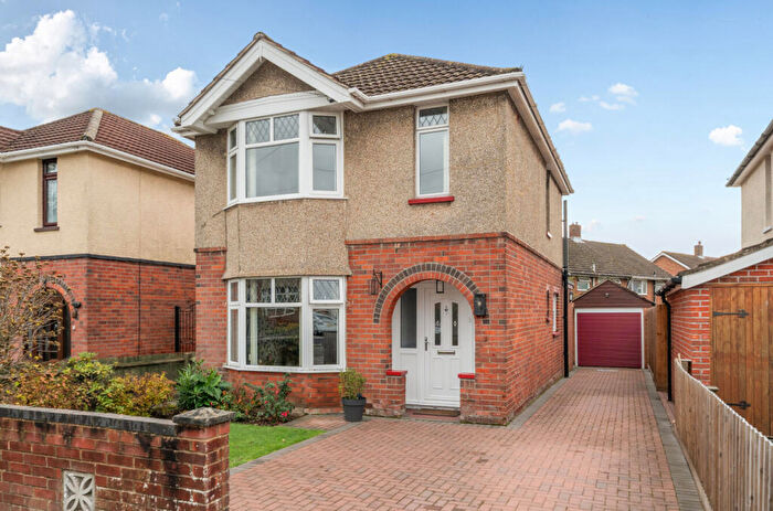 3 Bedroom Detached House For Sale In Ashmead Road, Maybush, Southampton, Hampshire, SO16