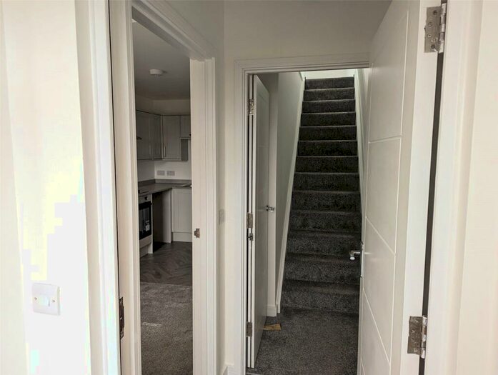 2 Bedroom Apartment To Rent In Clifton Court, Portland, Dorset, DT5