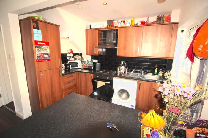 3 Bedroom Terraced House To Rent In Mayville Road, Leeds, West Yorkshire, LS6