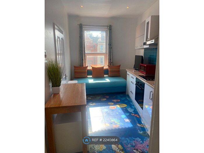 1 Bedroom Flat To Rent In Fulham Road, London, SW6