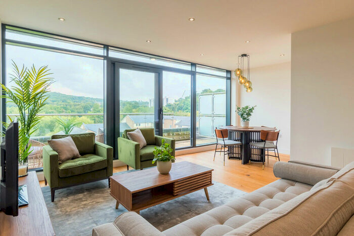 3 Bedroom Apartment To Rent In Horsforth Mill, Low Lane, Horsforth, LS18