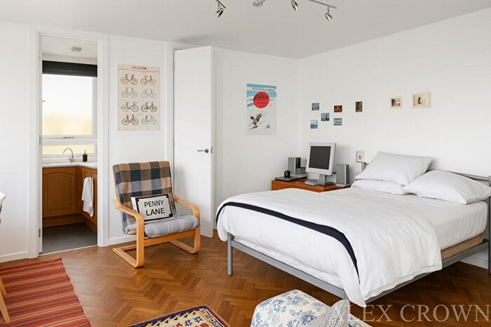 Studio To Rent In Hilltop House, Hornsey Lane, Highgate, N6