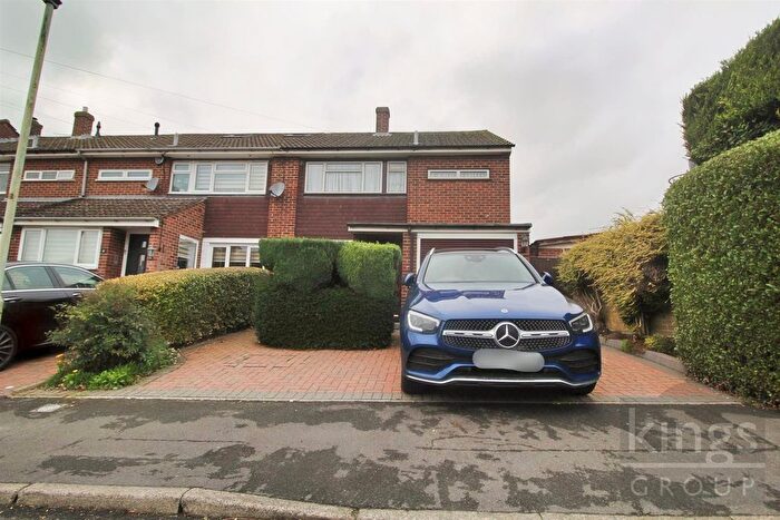3 Bedroom End Of Terrace House For Sale In Headingley Close, Cheshunt, Waltham Cros, EN7