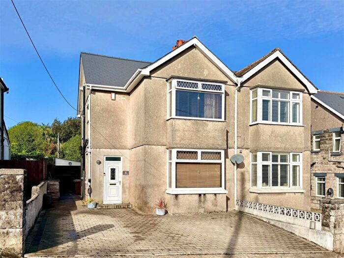 3 Bedroom Semi-Detached House For Sale In Honcray, Plymouth, PL9