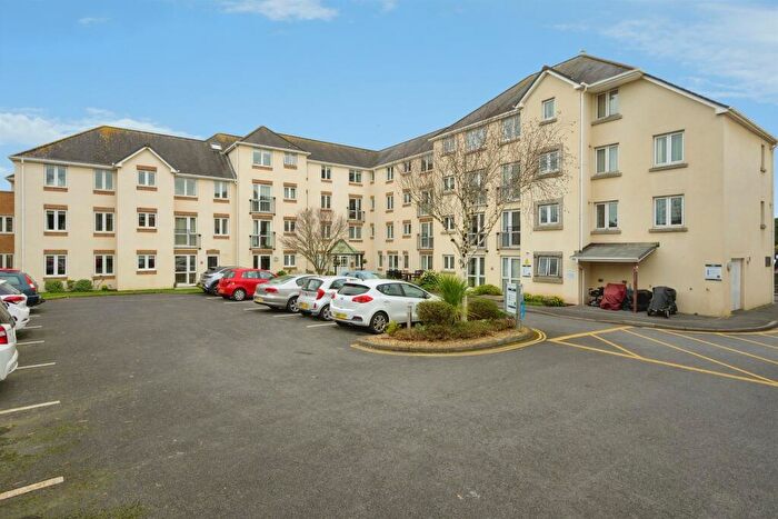 2 Bedroom Flat For Sale In Horn Cross Road, Plymouth, PL9