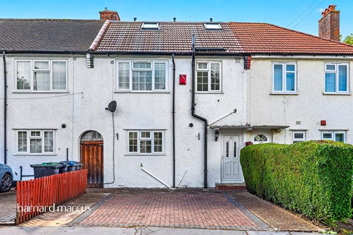3 Bedroom Terraced House For Sale In Bates Crescent, Croydon, CR0