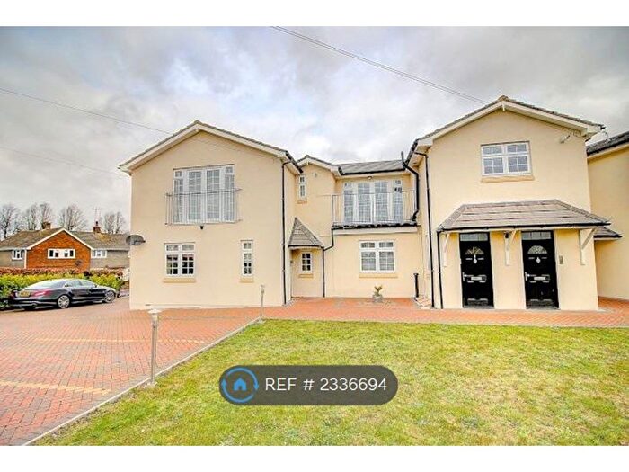 3 Bedroom Flat To Rent In Wensley Road, Reading, RG1