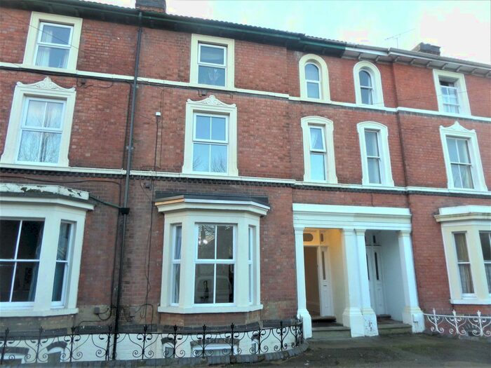 1 Bedroom Flat To Rent In Newbridge Crescent, Wolverhampton, West Midlands, WV6