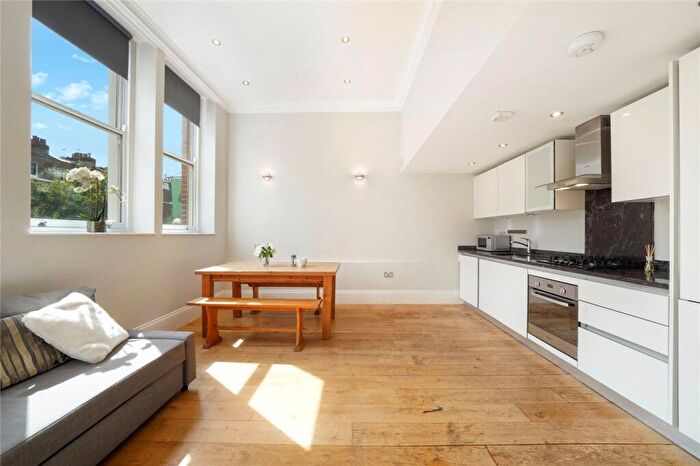 2 Bedroom Apartment For Sale In Fortess Road, London, NW5
