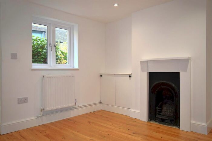 2 Bedroom Cottage To Rent In Sandy Lane, Sevenoaks, TN13