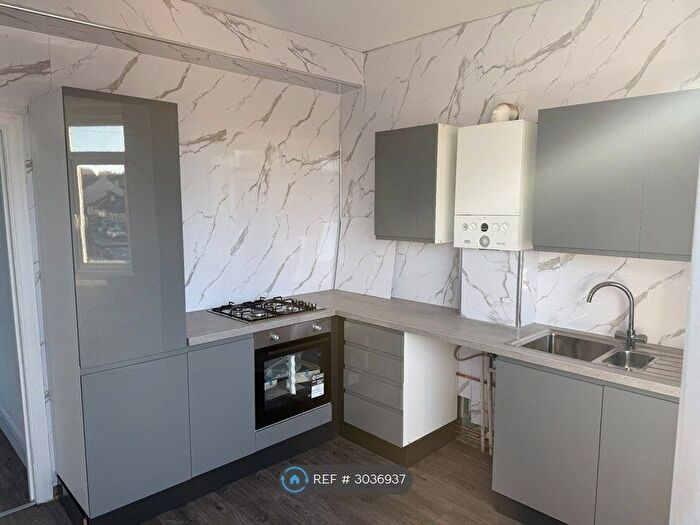 3 Bedroom Flat To Rent In London Road, Leigh-On-Sea, SS9