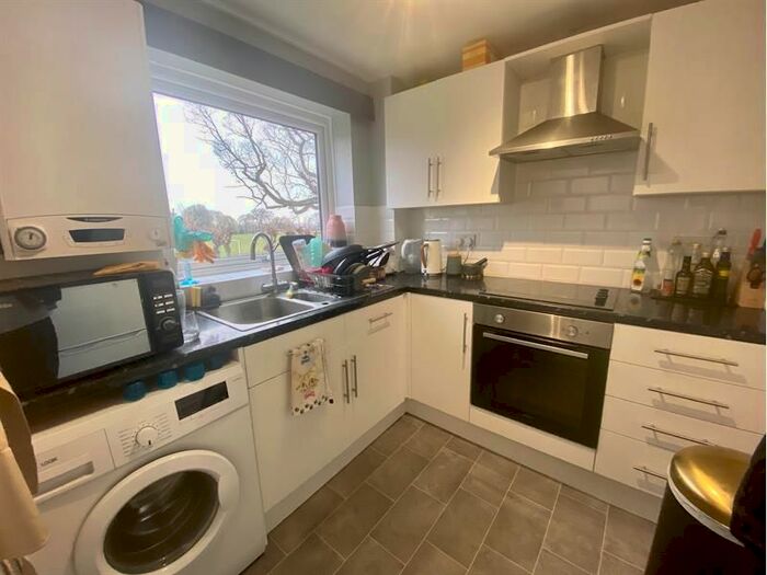 2 Bedroom Maisonette To Rent In Morton Court, Christchurch Road, Reading RG2