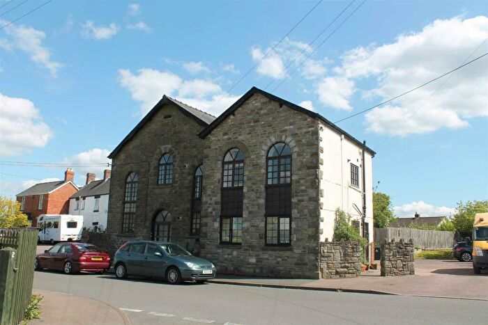 1 Bedroom Flat For Sale In Chapel Road, Berry Hill, Coleford, GL16