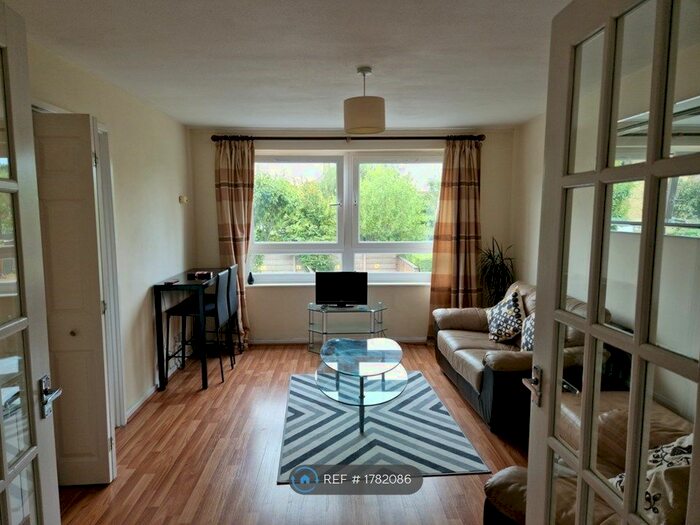 1 Bedroom Flat To Rent In Regent Square, London, E3