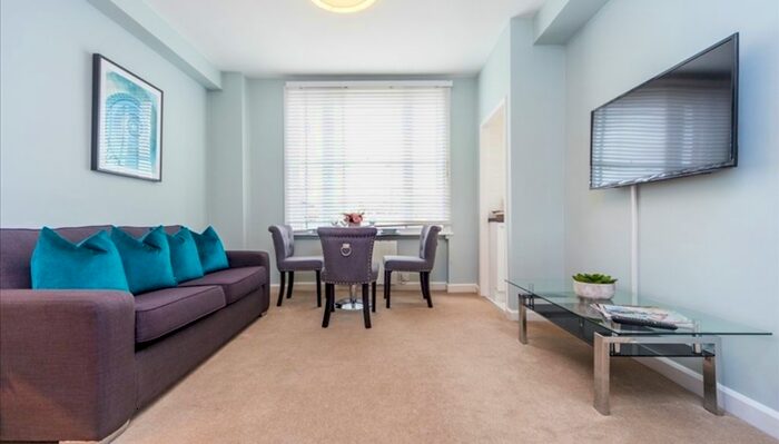 1 Bedroom Flat To Rent In Hill Street, London, W1J