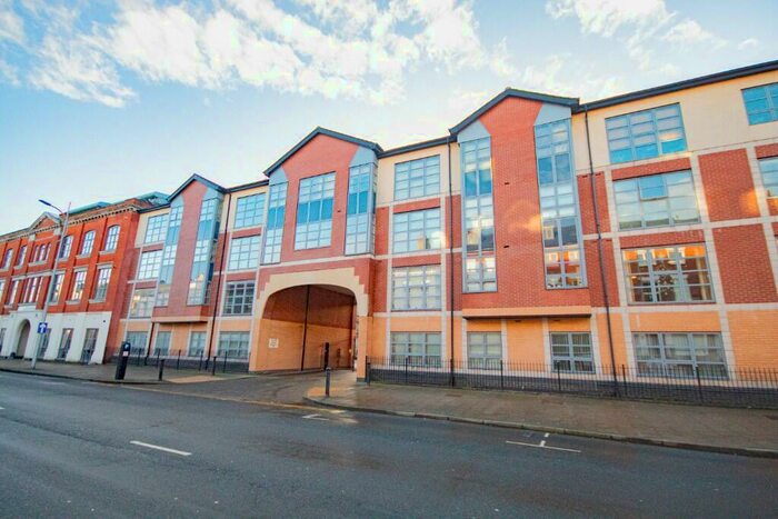 2 Bedroom Flat To Rent In Wright Street, Hull, East Riding Of Yorkshire, HU2