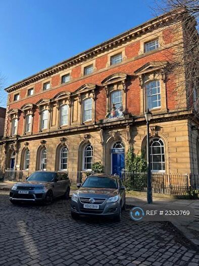 2 Bedroom Flat To Rent In The Old Courthouse, Manchester, M3