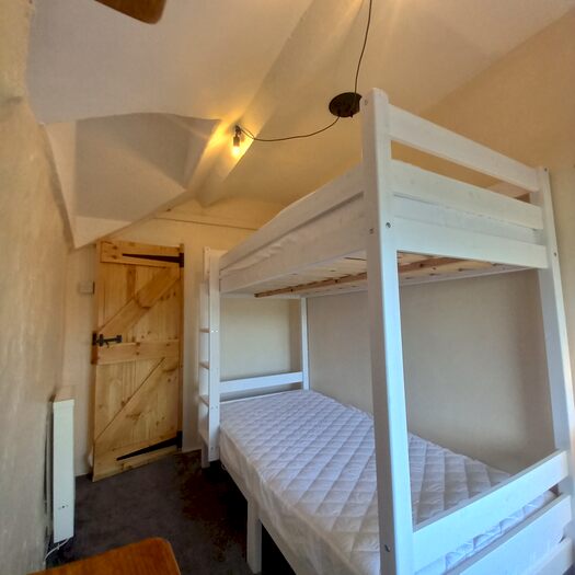 2 Bedroom End Of Terrace House To Rent In Bryn Street, Talsarnau, LL47