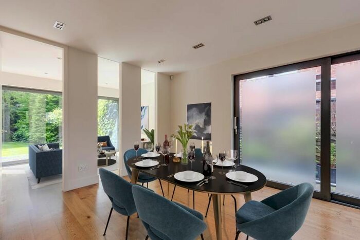 4 Bedroom Property To Rent In Golders Park Close, London, NW11