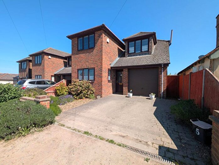 4 Bedroom Detached House For Sale In Princes Avenue, Minster On Sea, Sheerness, Kent, ME12