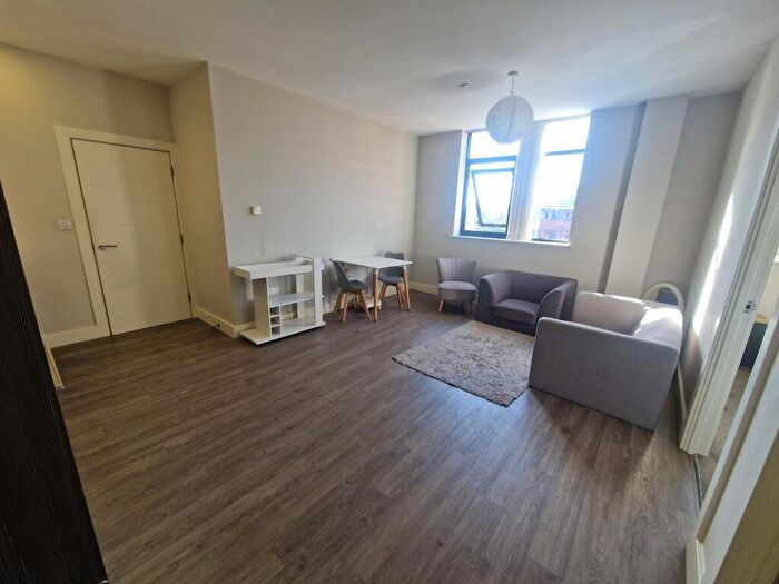 1 Bedroom Flat To Rent In Greenleigh Court, Dawsons Square, Leeds, West Yorkshire, , Uk, LS28