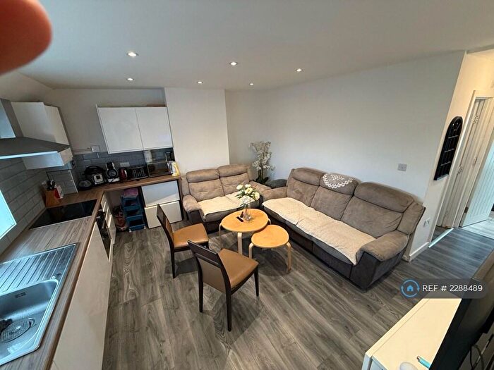 1 Bedroom Flat To Rent In Ivyhouse Road, Dagenham, RM9