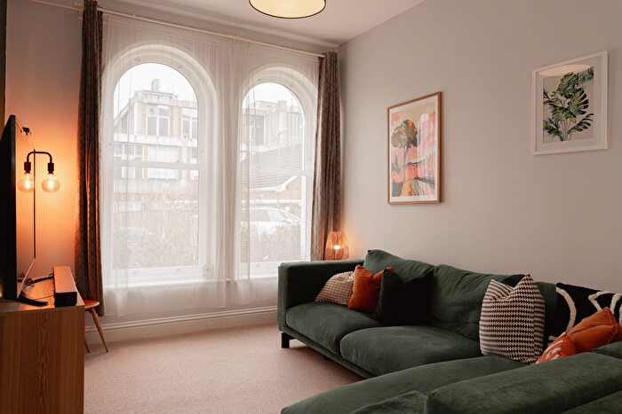 3 Bedroom Semi-Detached House For Sale In Warwick Road, Redhill, RH1