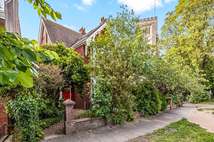 4 Bedroom Maisonette For Sale In Surrenden Road, Brighton, BN1