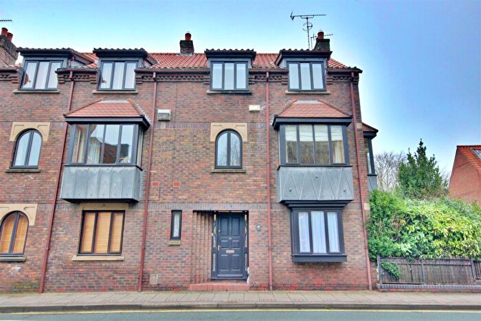 4 Bedroom Town House For Sale In Eastgate, Beverley, HU17