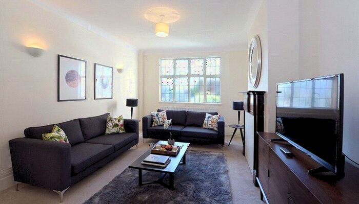 5 Bedroom Apartment To Rent In Park Road, St Johns Wood, London, NW8