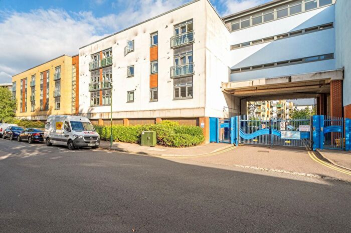 1 Bedroom Flat For Sale In Hart Street, Maidstone, ME16