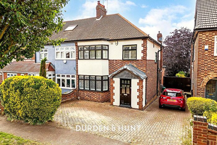 3 Bedroom Semi-Detached House To Rent In Summit Drive, Woodford Green, IG8