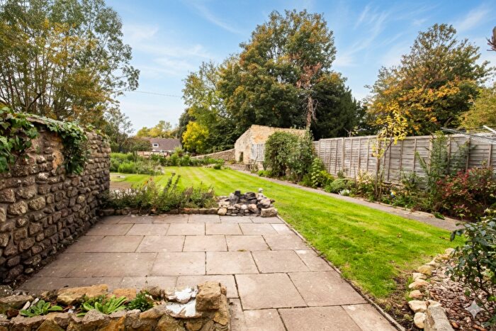 3 Bedroom Maisonette To Rent In Cheap Street, Sherborne, DT9