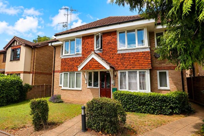 1 Bedroom Apartment For Sale In Brighton Road, Coulsdon, CR5