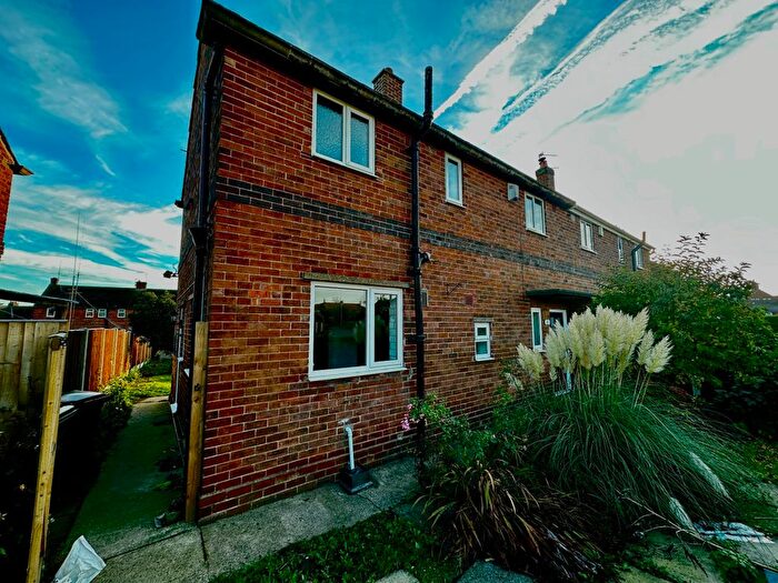 3 Bedroom Semi Detached House To Rent In Greenhill Avenue, Pontefract, WF8